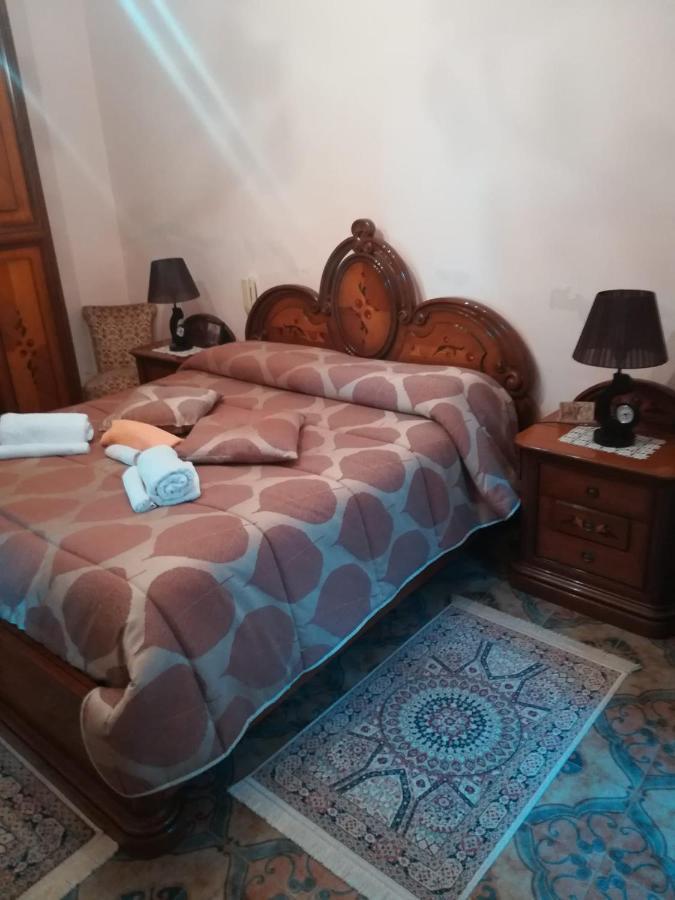 Rent Room Joe Via Dante 77 Solarino Kültér fotó